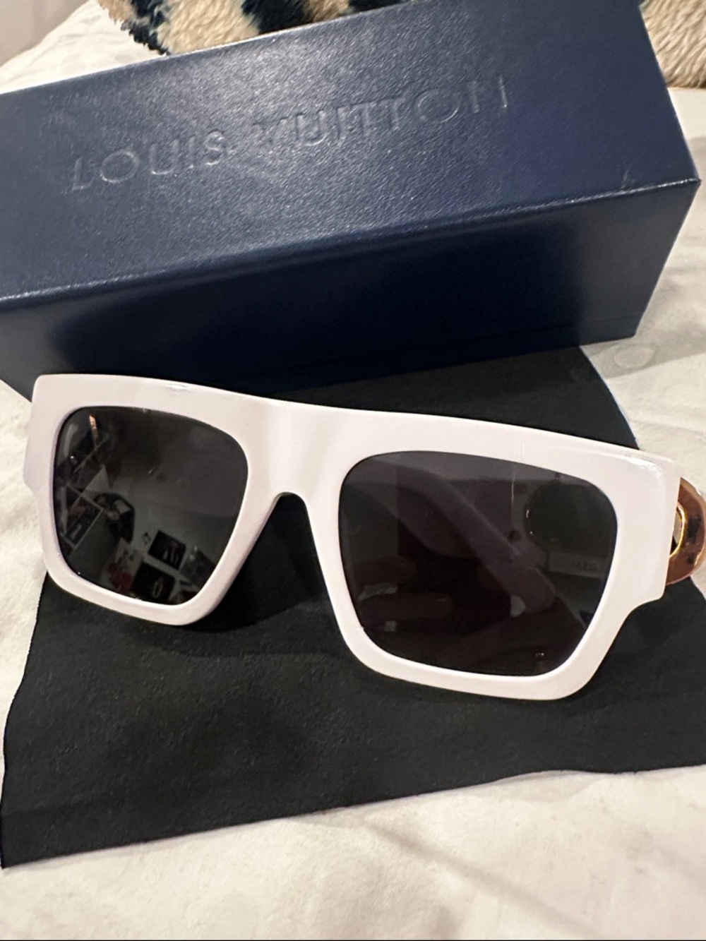 Louis Vuitton White Oversized Square Sunglasses with Dark Lenses white color